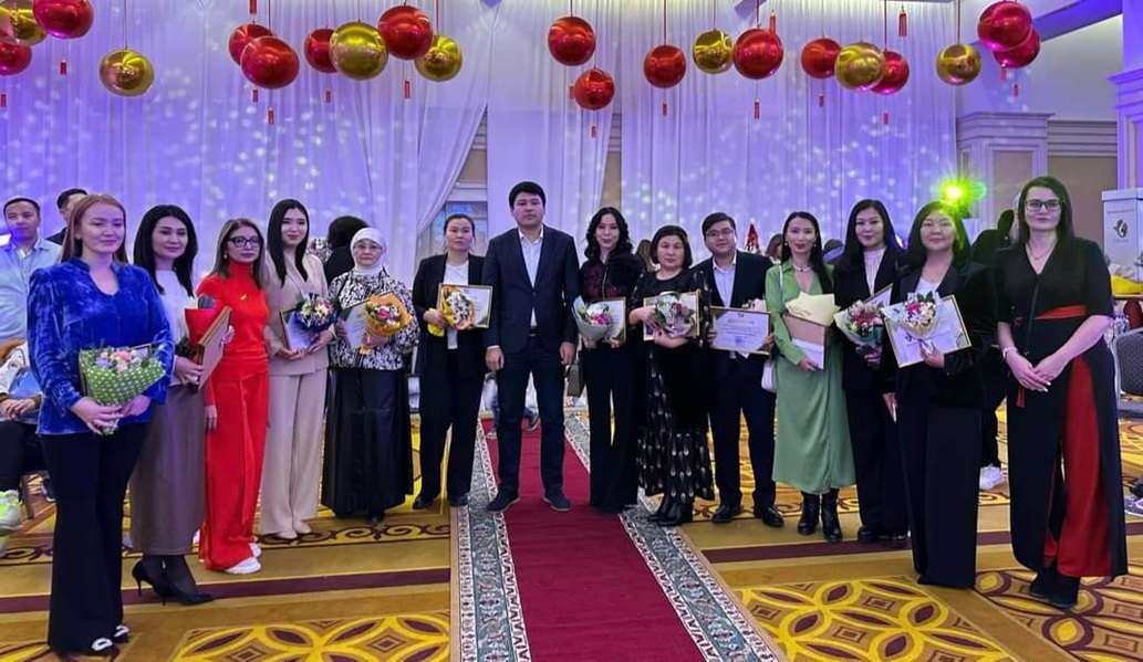 Итоги конкурсов "Актау в зеркале СМИ" и "Лучший дв...